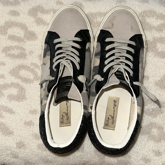 Vintage Havana Sneakers - Picture 3 of 5